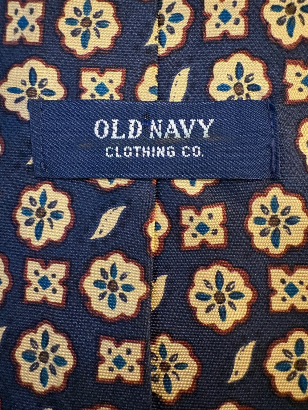 Old Navy Vintage Geometric Silk Necktie Navy Blue Yellow 3.75"